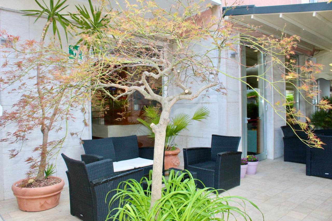 Cristina Hotel